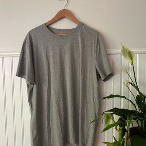 Lululemon Classic Gray Men's Athletic T-Shirt